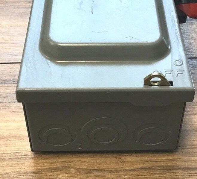 SQUARE D SAFETY SWITCH HU361 SER.F01 30A TYPE1 600VAC