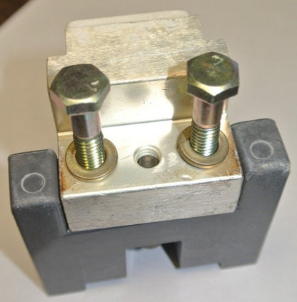 ALLEN-BRADLEY X-307636 FRONT STATIONARY CONTACT ASSEMBLY / SIZE 6 / NEW SURPLUS