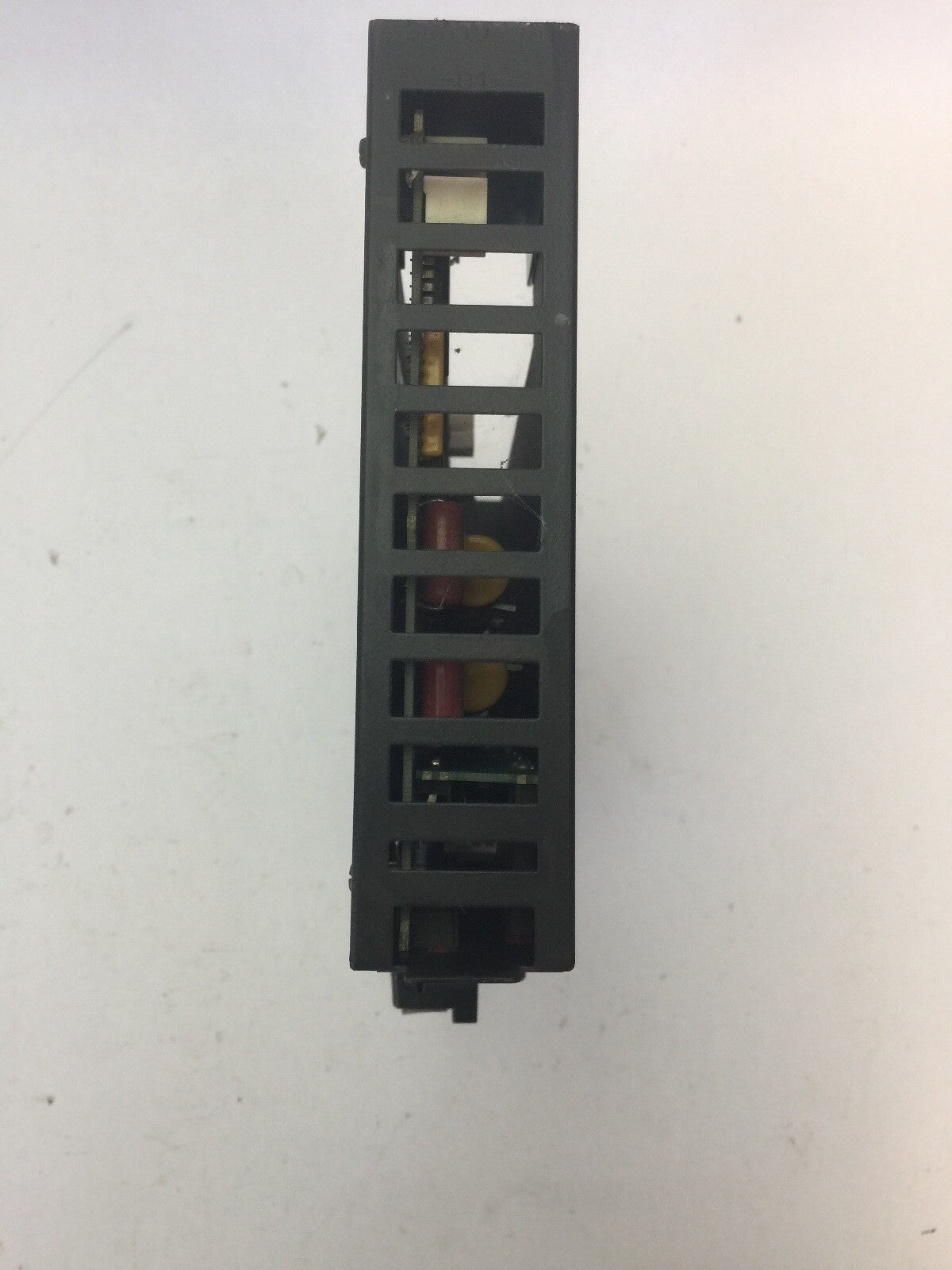 SQUARE D SY/MAX 8030 ROM-221 OUTPUT MODULE SER F1 120VAC 2A/OUTPUT 16A/MODULE