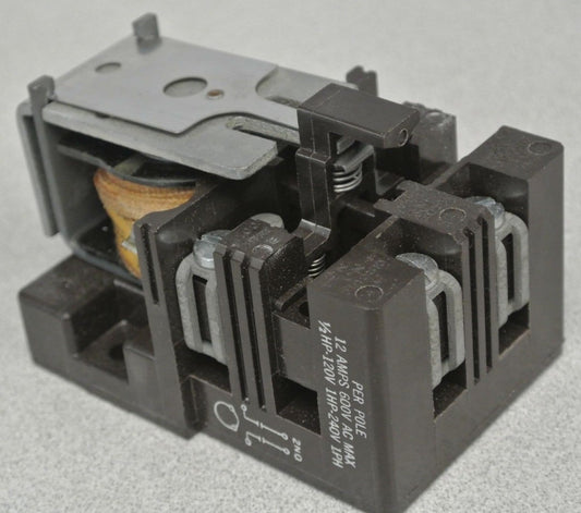 CUTLER-HAMMER 9575H2612-28 TYPE AA RELAY / 24VDC COIL / NEW SURPLUS 9757H2612A