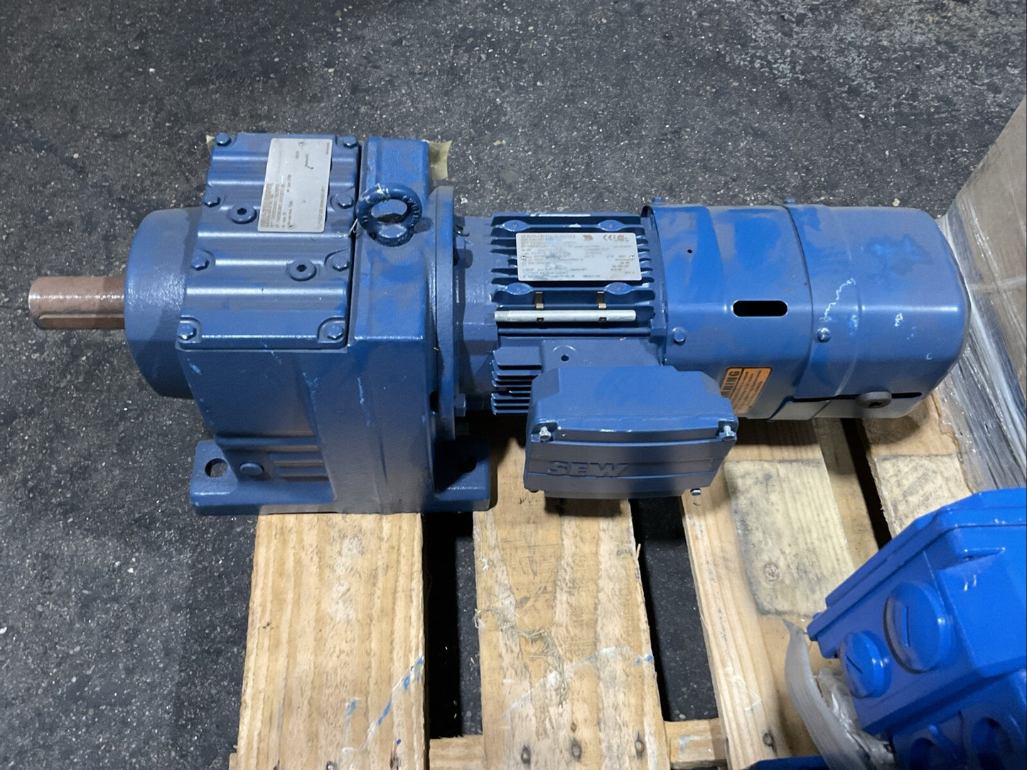 SEW-EURODRIVE R77 DRS80SBE1HR/ES7C GEAR MOTOR HZ 60 rpm 1725 V230/460 YY/Y