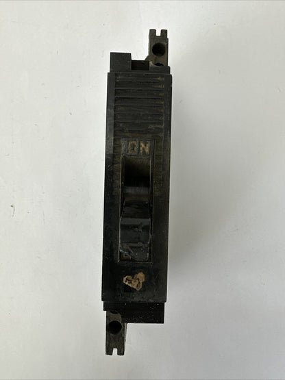 SQUARE D ML120 922920 CIRCUIT BREAKER 20AMP 1POLE 277VAC