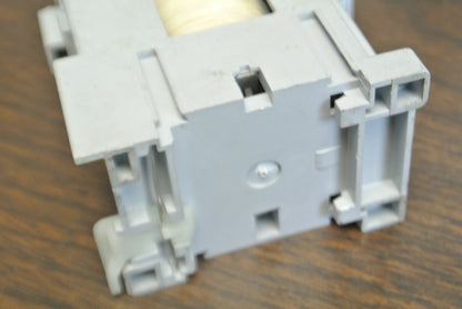 ALLEN-BRADLEY 100-C09Z*10 CONTACTOR Ser. A  24VDC ***LOTOF2***