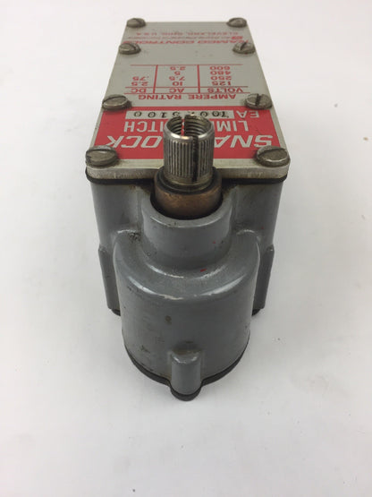 NAMCO CONTROL SNAP-LOCK EA70025100 LIMIT SWITCH 600 VAC 250 VDC