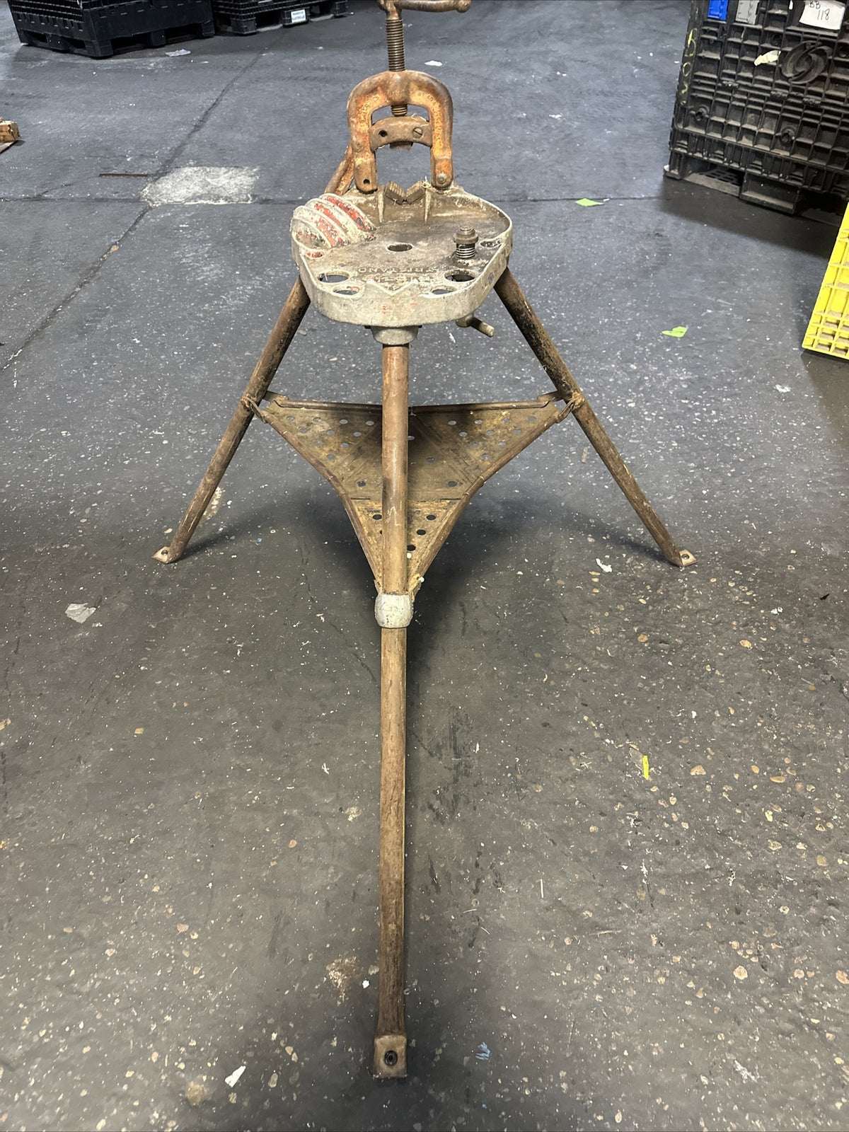 RIDGID NO 40A TRISTAND