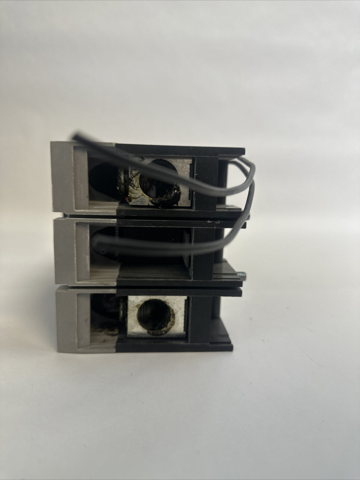 SIEMENS HFXD63B200 CIRCUIT BREAKER 3POLE 200AMP 600VAC DER A S01FD60 SHUNT TRIP