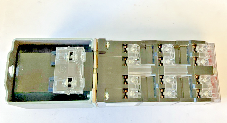 ALLEN BRADLEY 700S-DCPK1020Z24 SAFETY RELAY SER.E 600VAC