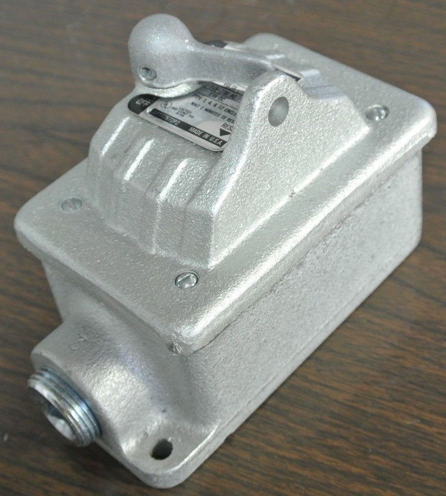 GE CR101H400H MANUAL MOTOR STARTER - SINGLE SPEED - 1HP, 115/230V - NEW SURPLUS
