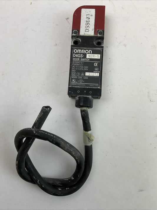 OMRON D4GS-N2R-5 DOOR SWITCH