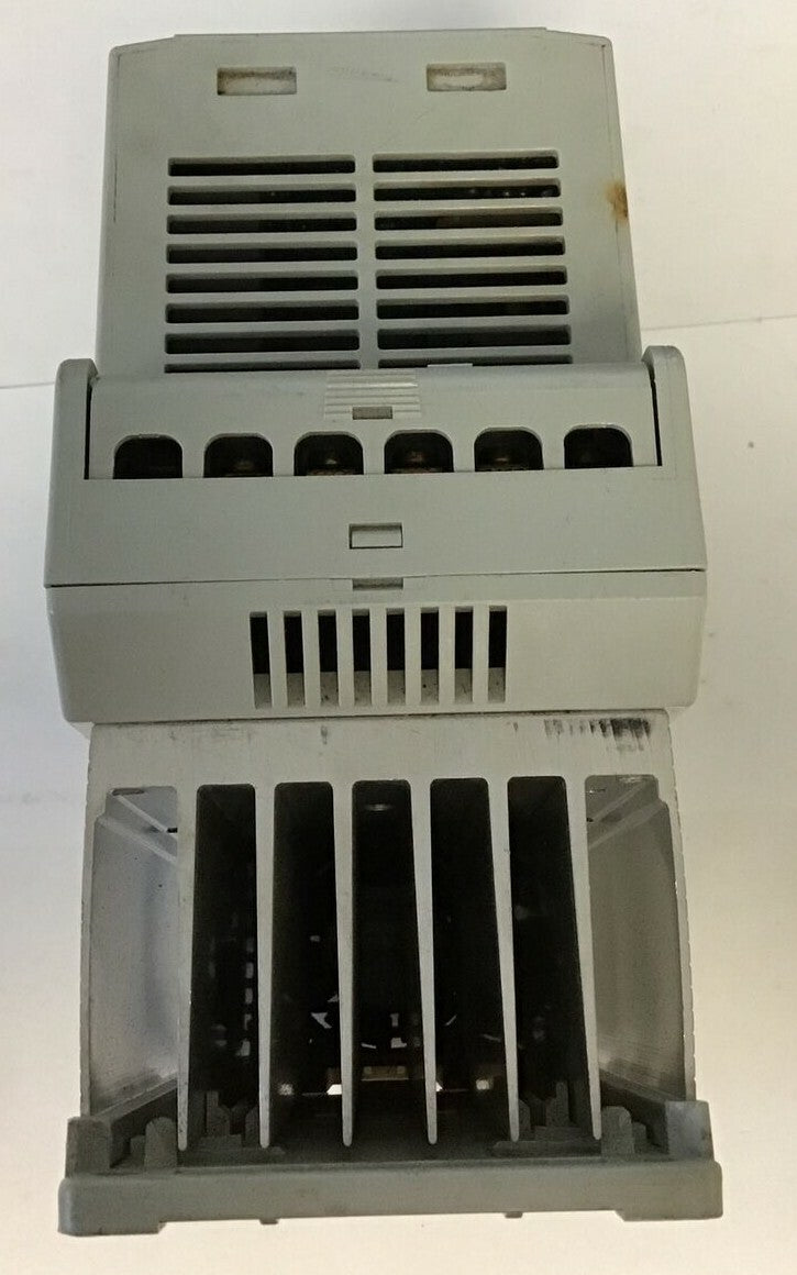 ALLEN BRADLEY 160-BA03NPS1P1 SPEED CONTROLLER SERIES C FRN:7.06 0.75KW/1HP 460V