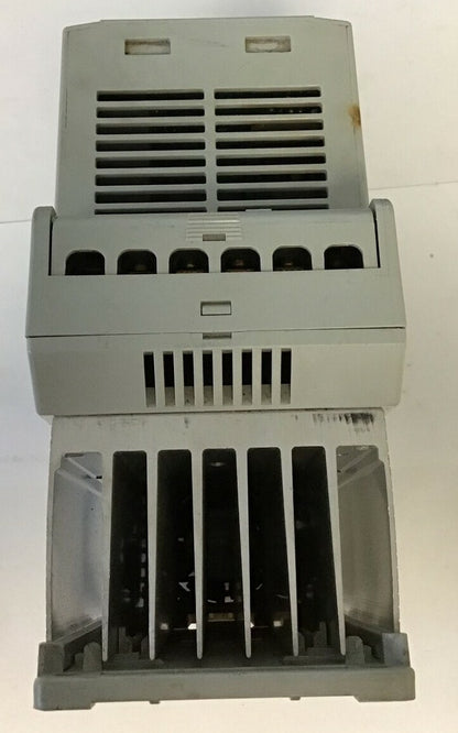 ALLEN BRADLEY 160-BA03NPS1P1 SPEED CONTROLLER SERIES C FRN:7.06 0.75KW/1HP 460V