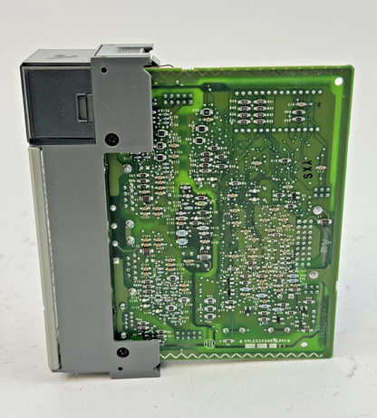 ALLEN-BRADLEY - 1746-BAS SER. C REV. A FRN: 6 - SLC 500 BASIC MODULE