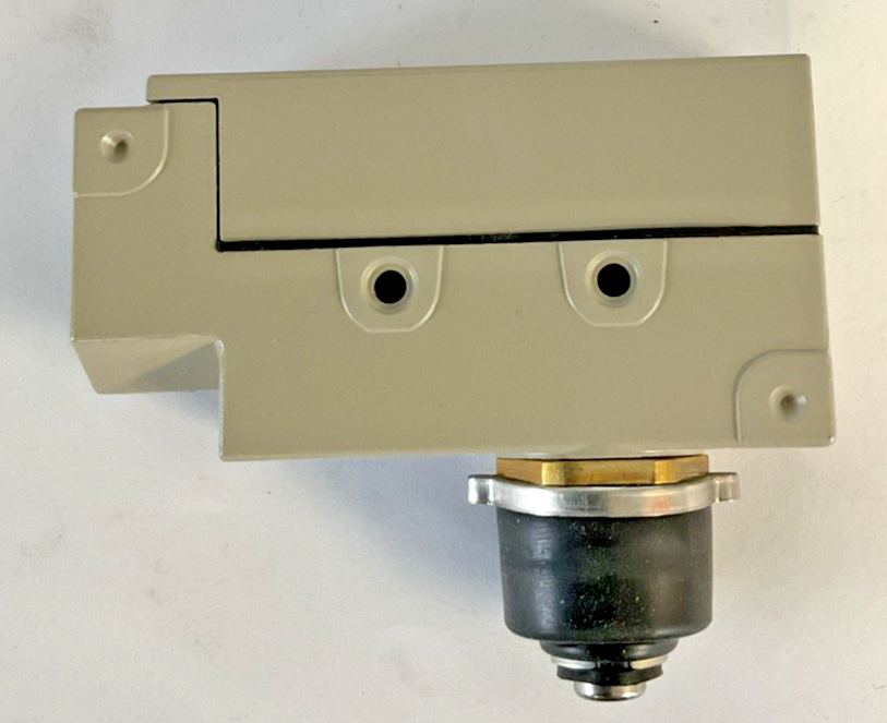 OMRON ZE-N-2S LIMIT SWITCH 15A 400VAC
