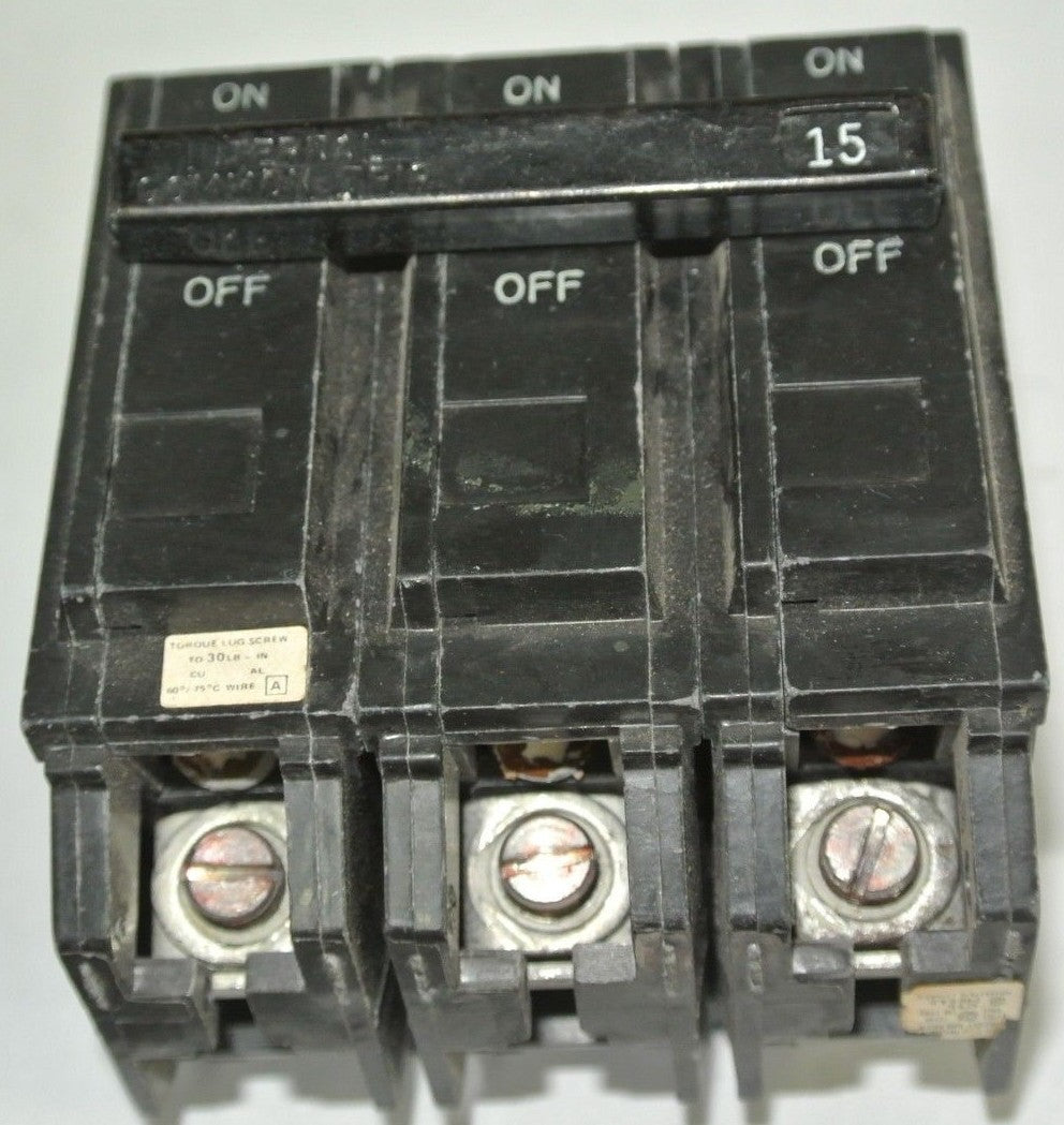 GENERAL ELECTRIC 3-POLE CIRCUIT BREAKER 15A - COMMON-TRIP