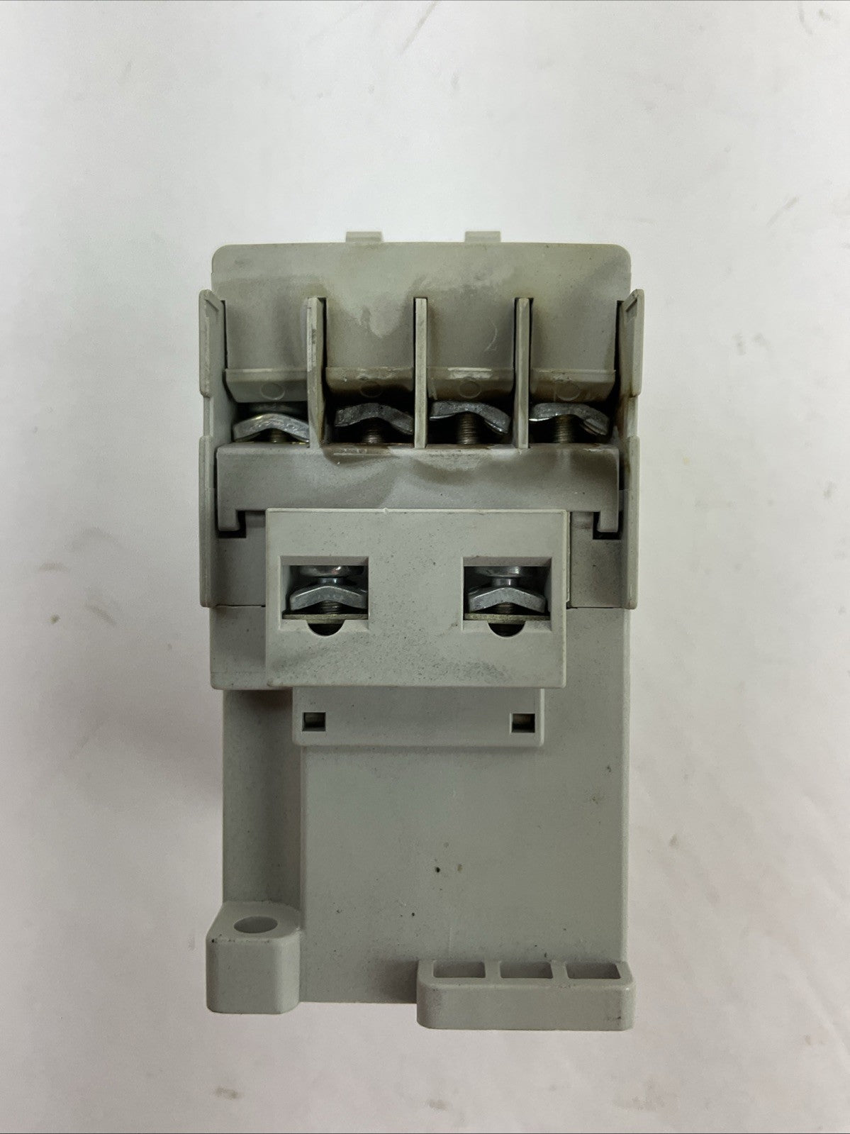ALLEN BRADLEY 100-C23*10 SER C CONTACTOR 600VAC 30A 3PH 15HP COIL 120V 60HZ
