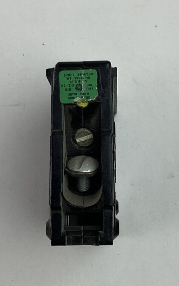 GENERAL ELECTRIC R115 CIRCUIT BREAKER 15A 1POLE 120/240VAC ***LOTOF9***