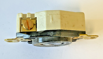 HUBBELL HBL2420 TWIST LOCK RECEPTACLE 20A 250VAC 2POLES 3WIRE ***LOTOF2***