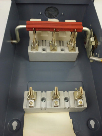 ARROW HART 24299R FUSIBLE ENCLOSED SWITCH TYPE HD, 3P, 3PH, 100A, 600V, NEMA 1