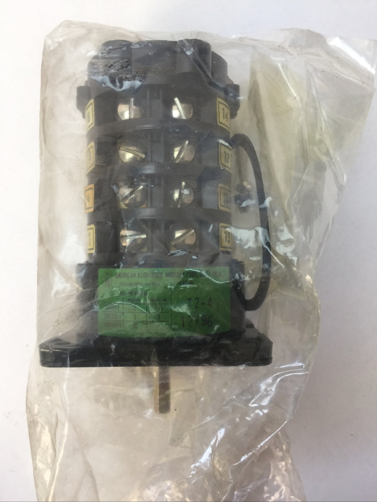 KLOCKNER MOELLERT 2-4/12796-e CAM ROTARY SWITCH 25A 600VAC 10HP
