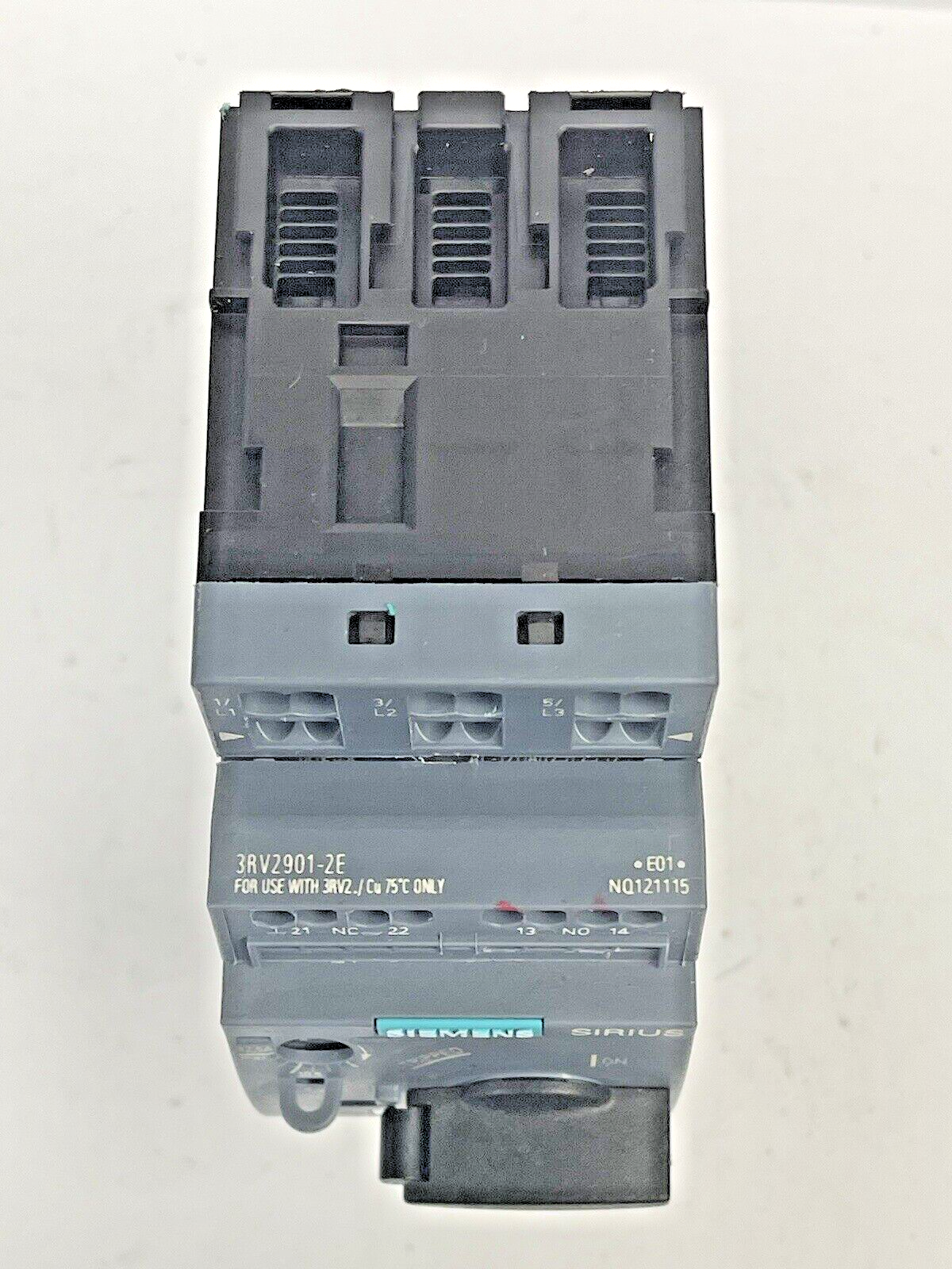 SIEMENS - 3RV2011-1KA20 & 3RV2901-2E - CIRCUIT BREAKER & AUX SWITCH TRANSVERSE