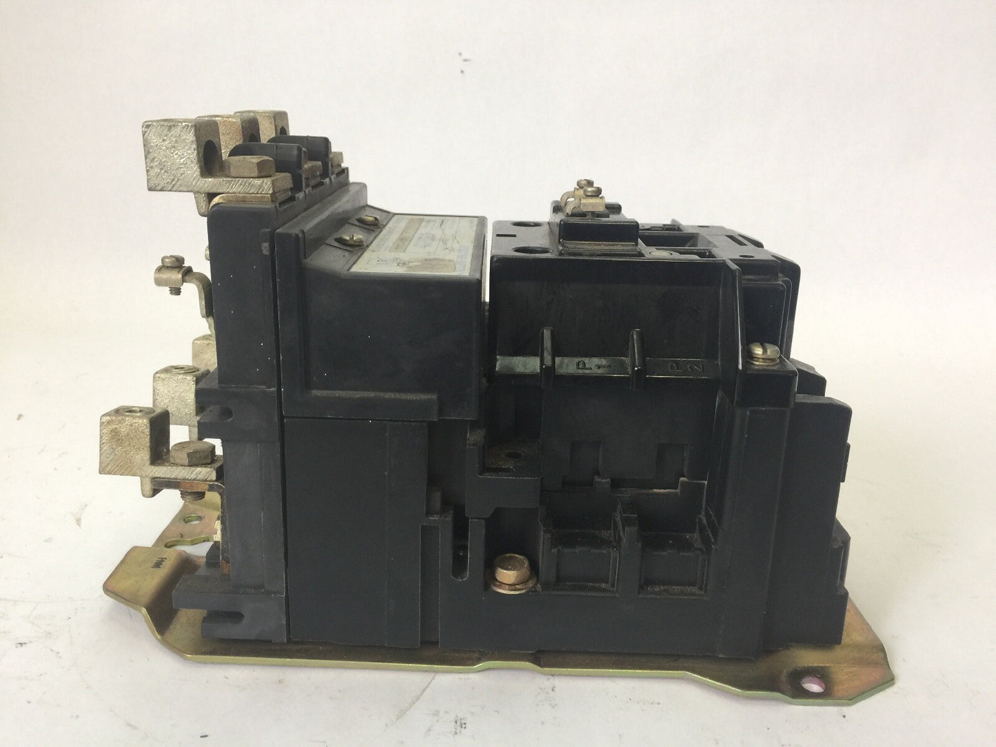 ALLEN BRADLEY 500L-D0D93 100 AMP CONTINUOUS RATING AC CONTACTOR 600VAC SERIES A