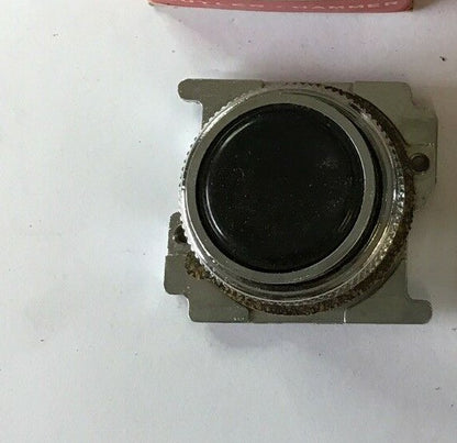 CUTLER HAMMER 10250T101 BLACK BUTTON ***LOTOF2***