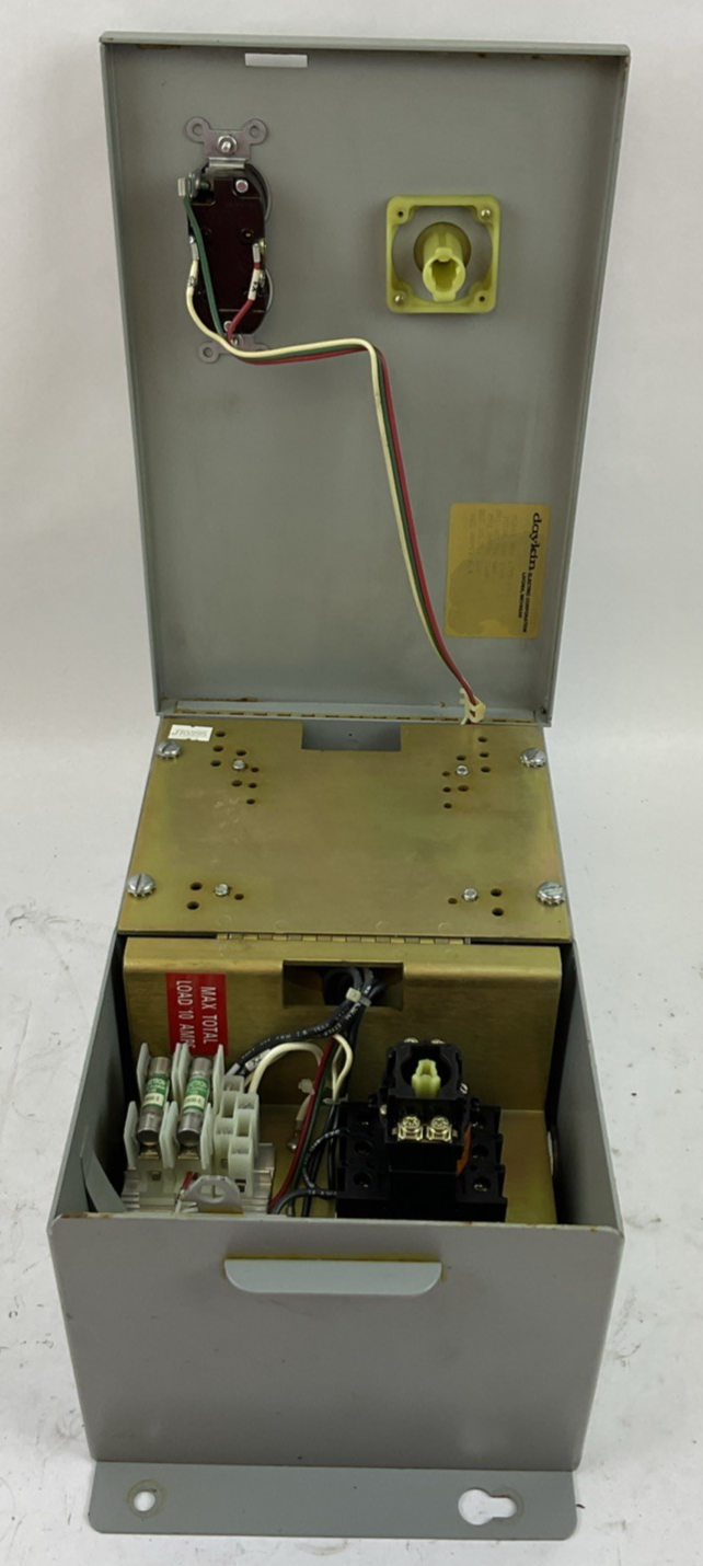 DAYKIN LTFS-05 1000VA PRI VOLTS 480 PRI AMPS 2.08 SEC VOLTS 120 SEC AMPS 8.4