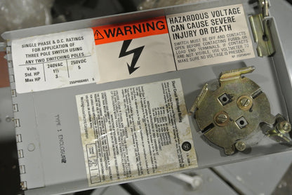WESTINGHOUSE FDPT3211R - TWIN FUSIBLE PANELBOARD SWITCH 240VAC, 30A, 3-POLE EACH
