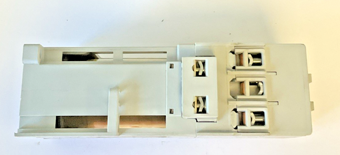 ALLEN BRADLEY 100-C30D*00C CONTACTOR 600VAC 55A