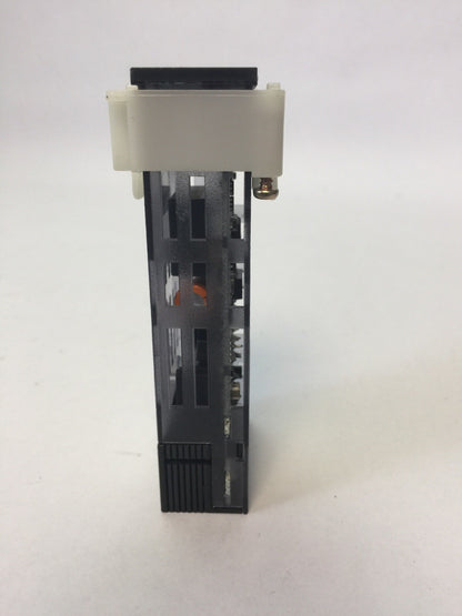 OMRON E5GN-Q1P TEMPERATURE CONTROLLER 111-240VAC OUTPUT 21mA 12VDC