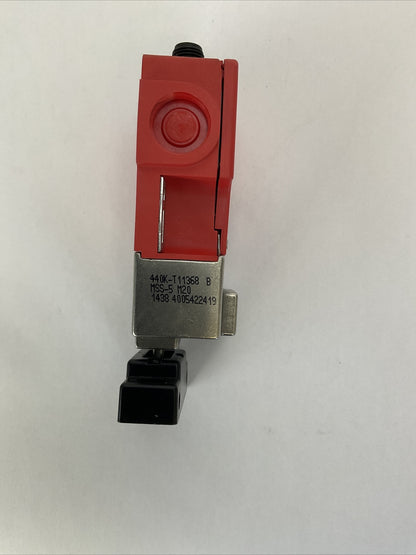 ALLEN BRADLEY 440K-T11368 GUARD MASTER SER B SAFETY INTERLOCK SWITCH