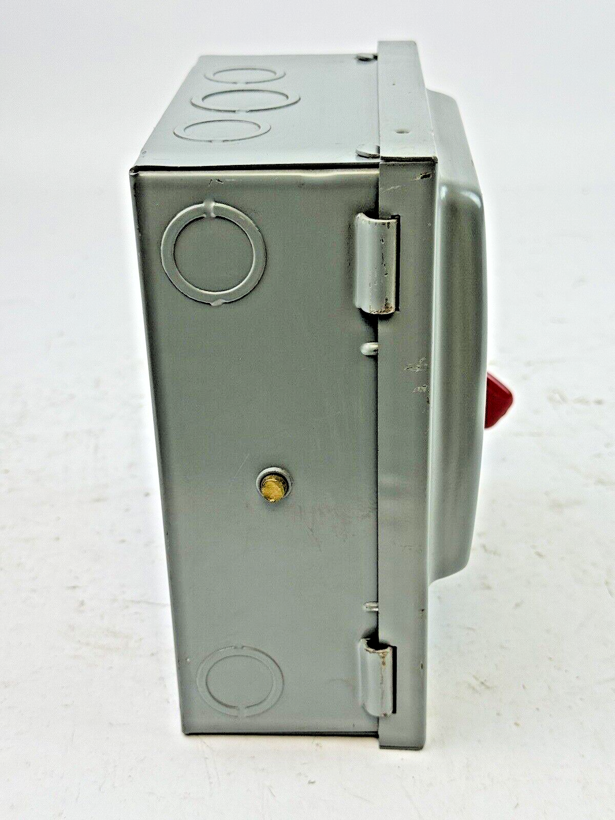 CHALLENGER - GD321NFC - SAFETY SWITCH - 30A/ 240VAC/ 3 POLE/ TYPE 1