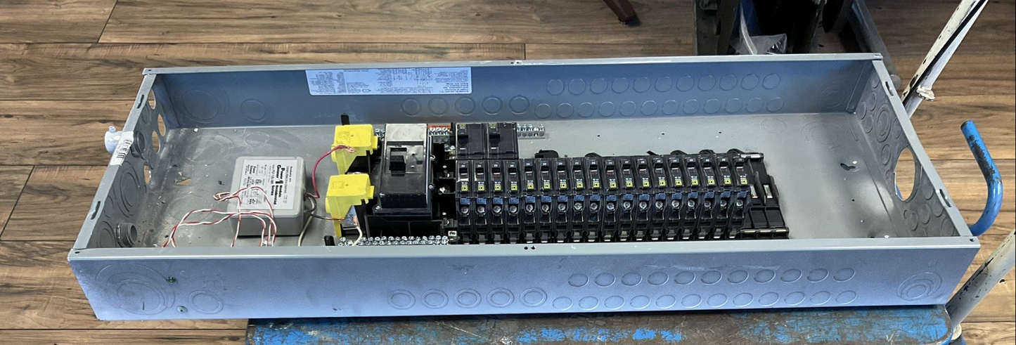 SQUARE D QOC42US BREAKER PANELBOARD TYPE 1 SER S01 200AMP MAIN BREAKER