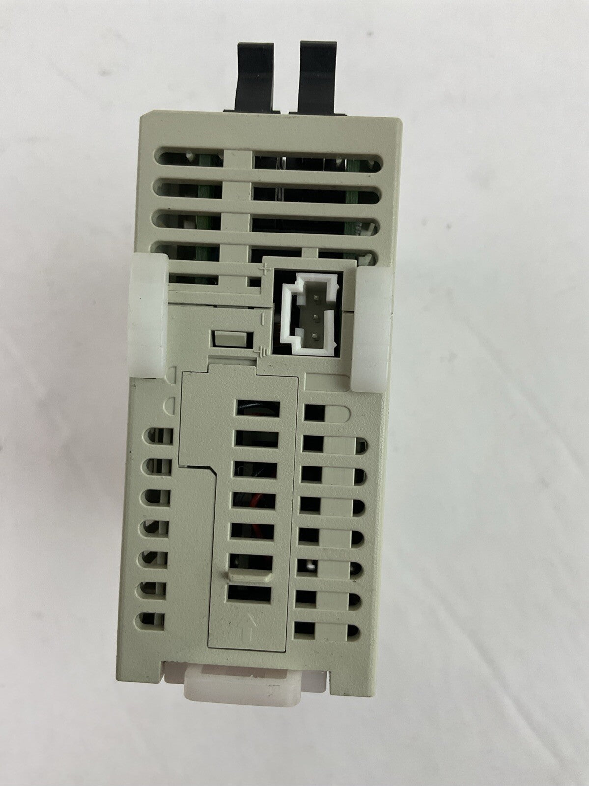 MITSUBISHI FX3uc-32MT/D PROGRAMMABLE CONTROLLER 24VDC 8W