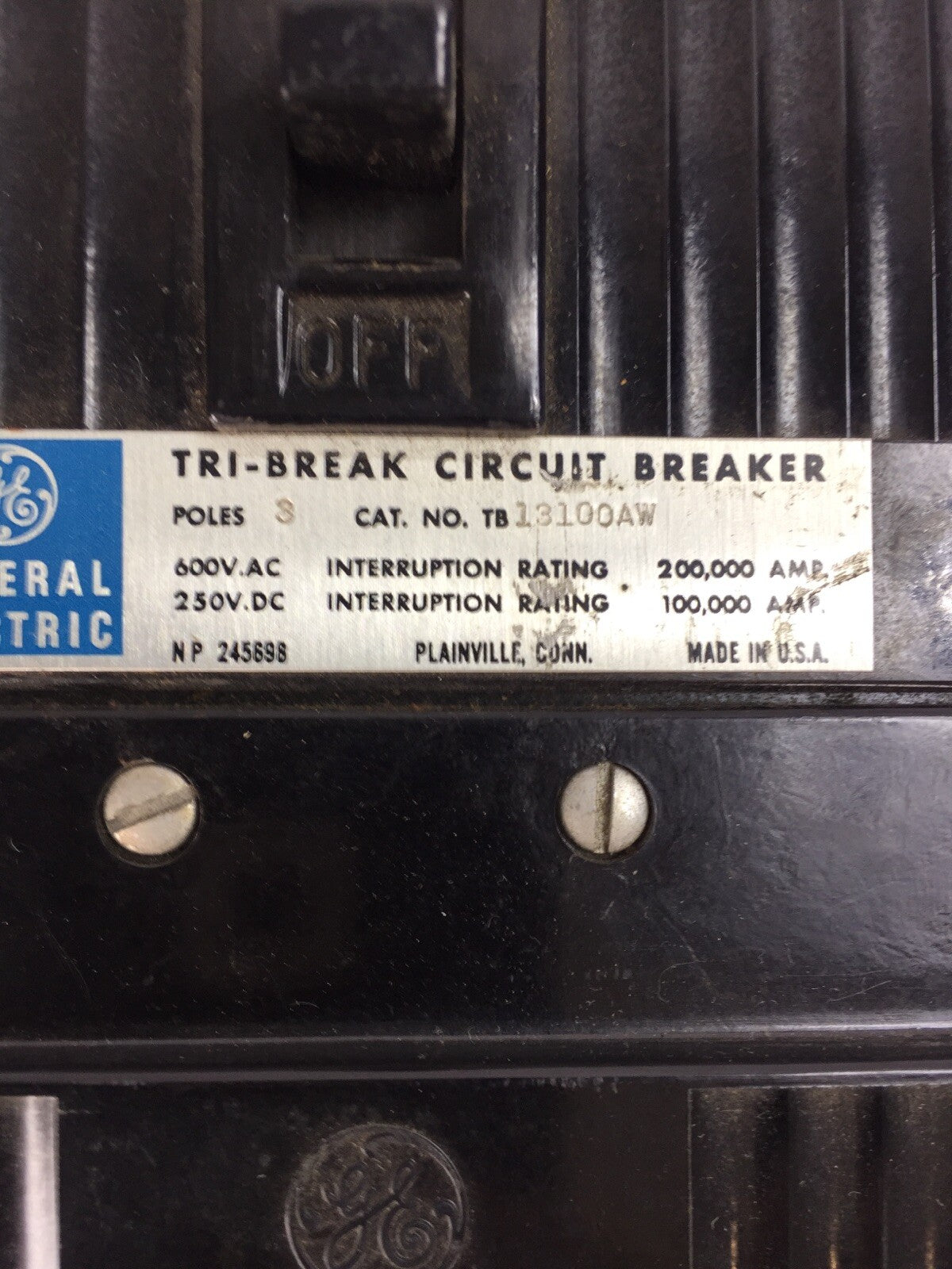 GE TB13100AW TRI BREAK CIRCUIT BREAKER 100AMP 600VAC 250VDC 3POLE