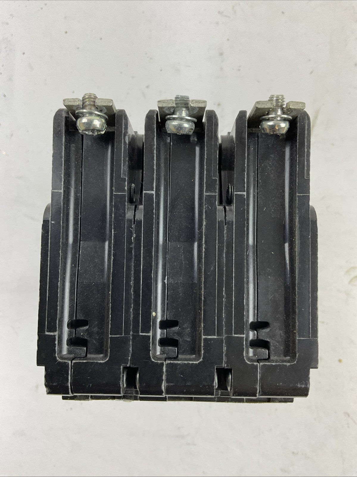 SQUARE D EDB34070 70AMP 3POLE 240VAC 480Y/277VAC 3POLE CIRCUIT BREAKER