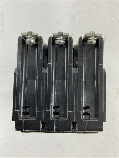SQUARE D EDB34070 70AMP 3POLE 240VAC 480Y/277VAC 3POLE CIRCUIT BREAKER