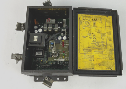 STI MS4300B-2 SAFETY SCREEN CONTROLLER 115VAC 50/60HZ