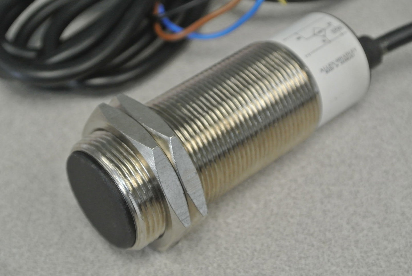 ALLEN-BRADLEY 871C-K10A30 CYLINDRICAL INDUCTIVE PROXIMITY SWITCH / 10-30VDC 30mm