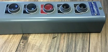 SQUARE D 9001 GG-50 CONTROL STATION SER.A