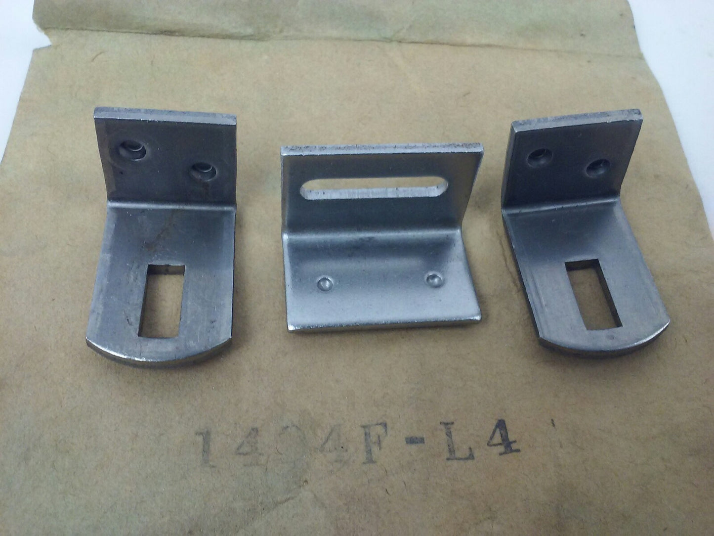 ALLEN BRADLEY 1494F-L4 DOOR HARWARE KIT