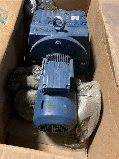 SEW-EURODRIVE R107DRE100LC4BE2HR GEAR MOTOR 5HP 230YY/460Y 12.9/6.5A 1750 IN RPM