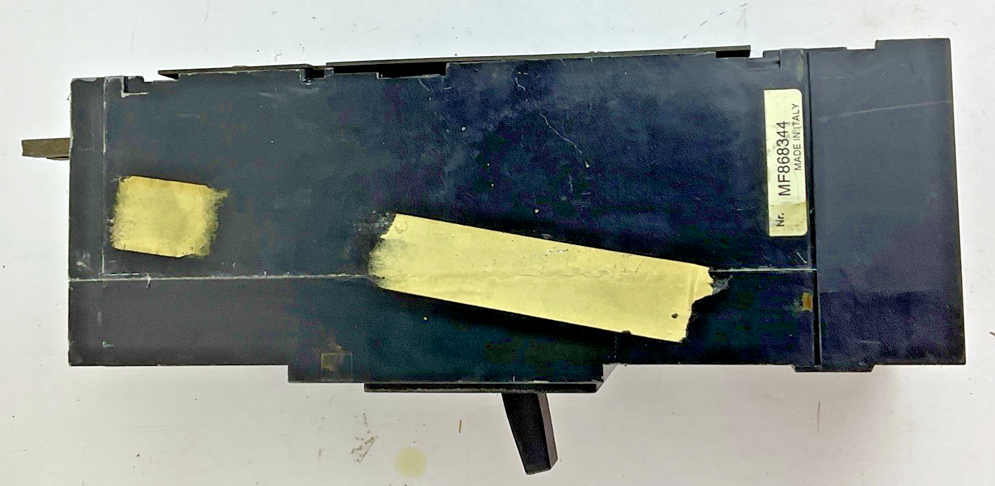 ABB MF868344 CIRCUIT BREAKER 300A TYPE JS 600VAC 500VDC 3POLE