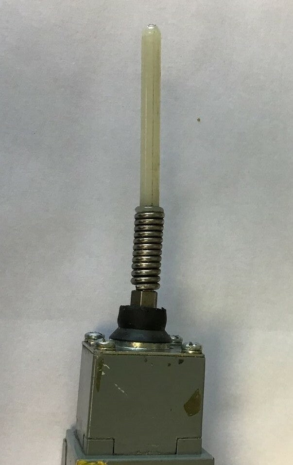 ALLEN BRADLEY 802T-WSP OILTIGHT LIMIT SWITCH  SER.J