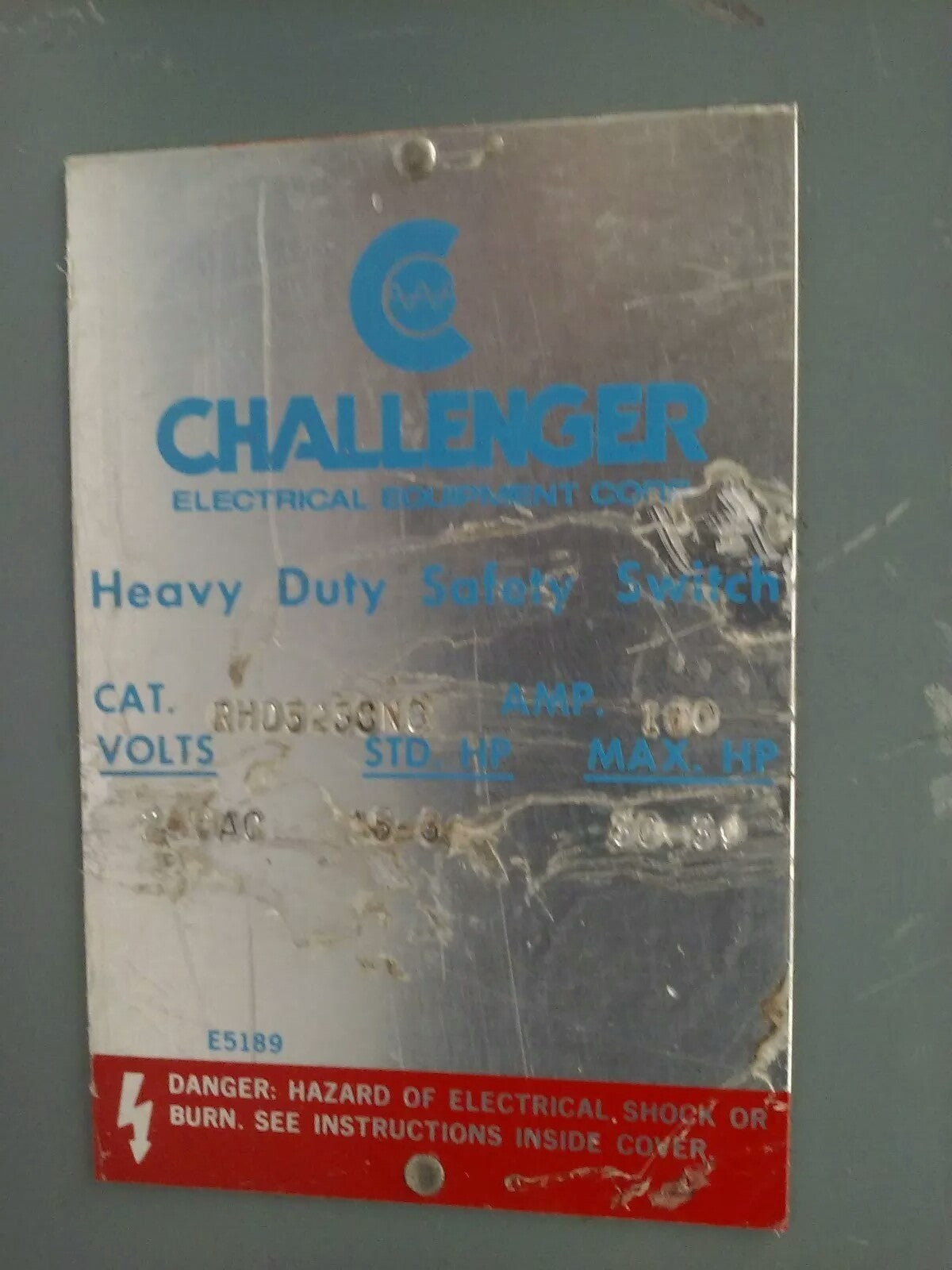 CHALLENGER RHD323SNC FUSIBLE SAFETY SWITCH 3PH 100A 240V 30HP TYPE 3R RAINPROOF