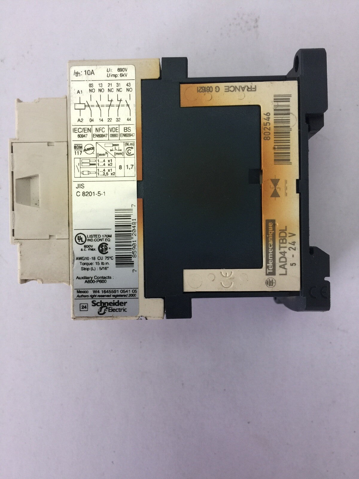 SCHNEIDER TELEMECANIQUE CAD32BD CONTROL RELAY 10A 600VAC COIL 24VDC LAD4TBDL 24V