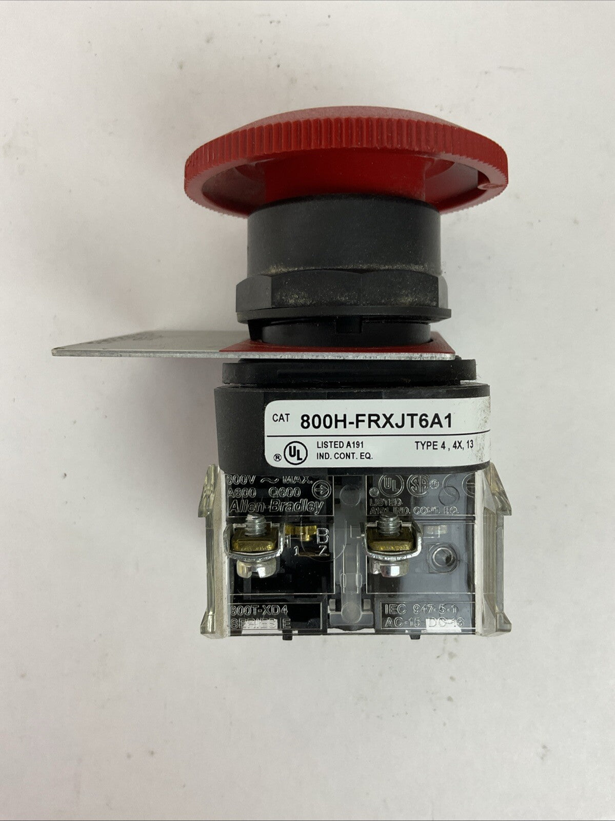 ALLEN BRADLEY 800H-FRXJT6A1 RED EMERGENCY PUSH BUTTON TWIST TO RELEASE SER F