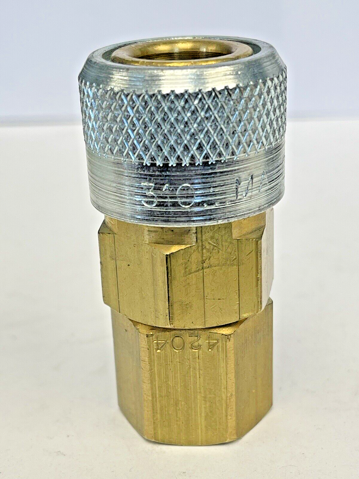 FOSTER - 310-4204 - PNEUMATIC SOCKET - 3/8" NPT, 3/8 – 18 Female Thread, 300 PSI