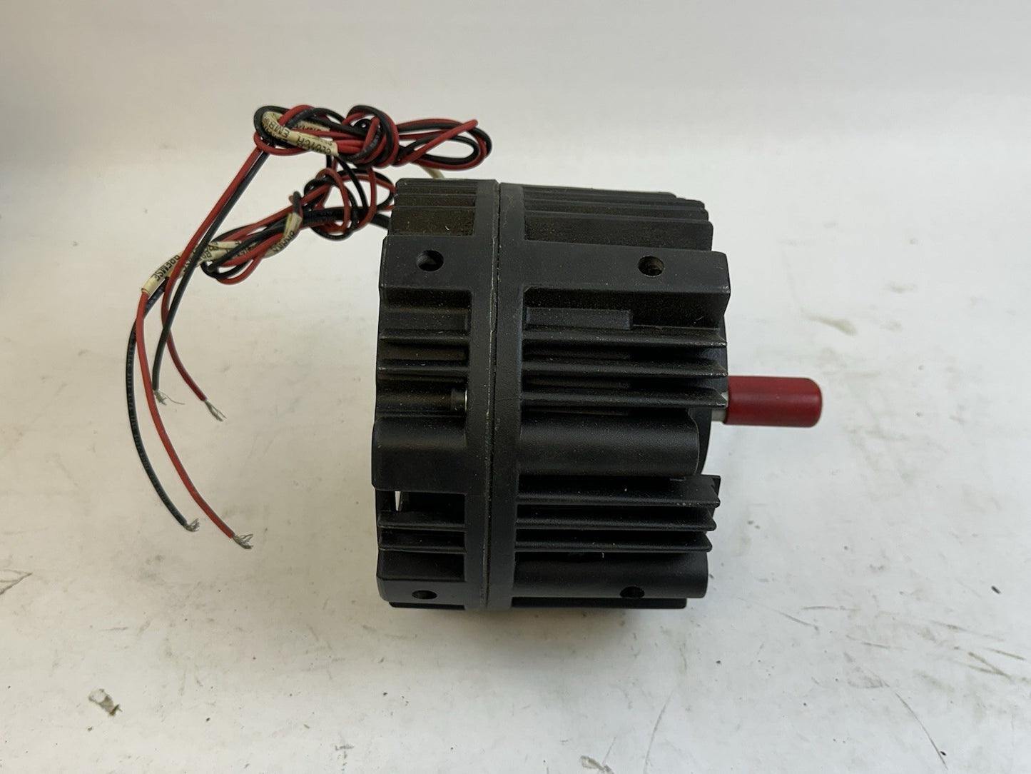 WARNER ELECTRIC UM 100-1020 CLUTCH BRAKE 90VC NEMA 48Y/56C 3600 RPM 5370-273-027