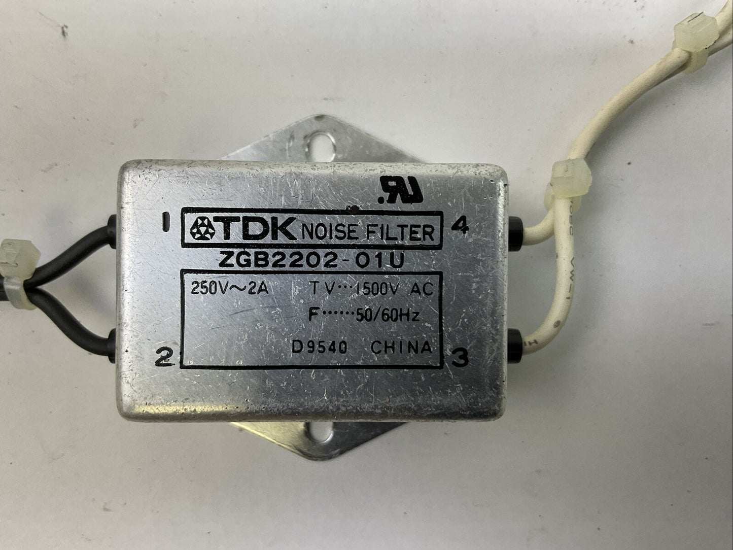 TDK ZGB2202-01U NOISE FILTER 250VAC 2A TV...1500VAC F.......50/60HZ